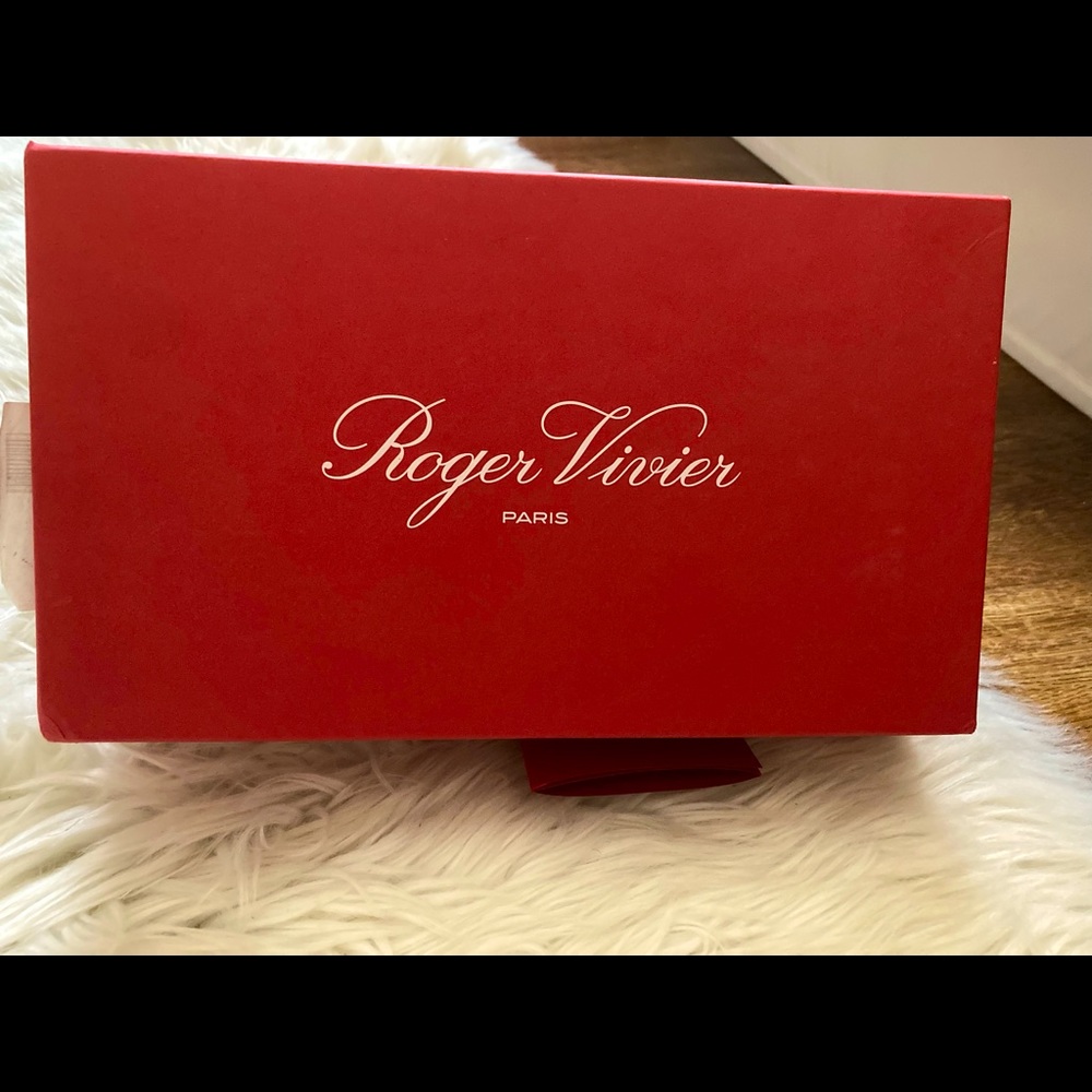 Roger Vivier Box